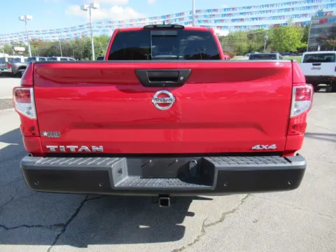 More photos of 2022 Nissan Titan S at Farris Motor - Jefferson City, TN