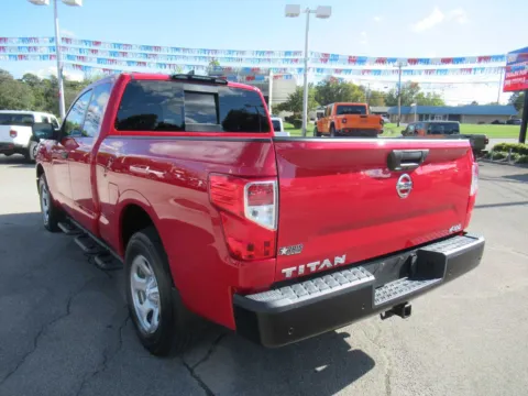 More photos of 2022 Nissan Titan S at Farris Motor - Jefferson City, TN