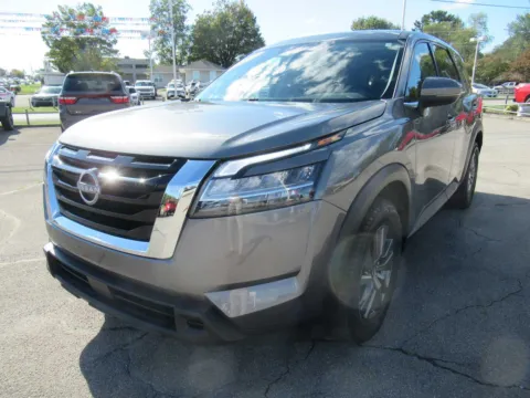Gray 2022 Nissan Pathfinder S for sale in Jefferson City, TN