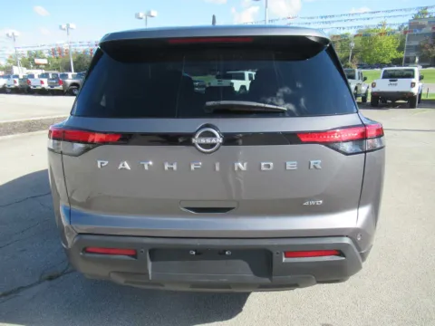 More photos of 2022 Nissan Pathfinder S at Farris Motor - Jefferson City, TN
