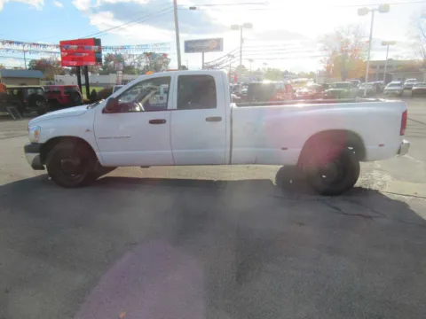 Photos of 2006 Dodge Ram 3500 ST for sale in Jefferson City, TN at Farris Motor - Jefferson City