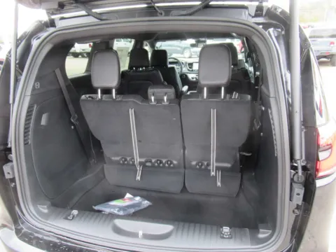 More photos of 2026 Chrysler Pacifica Select at Farris Motor - Jefferson City, TN