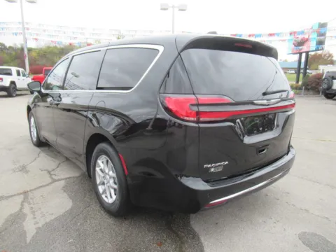 Another view of 2026 Chrysler Pacifica Select for sale in Jefferson City, TN at Farris Motor - Jefferson City