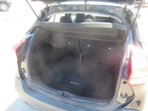 More photos of 2018 Nissan Kicks SR at Farris Motor - Jefferson City, TN