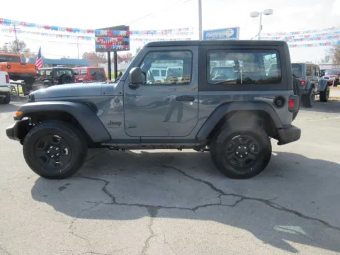 Photos of 2026 Jeep Wrangler Sport for sale in Jefferson City, TN at Farris Motor Company - Jefferson City