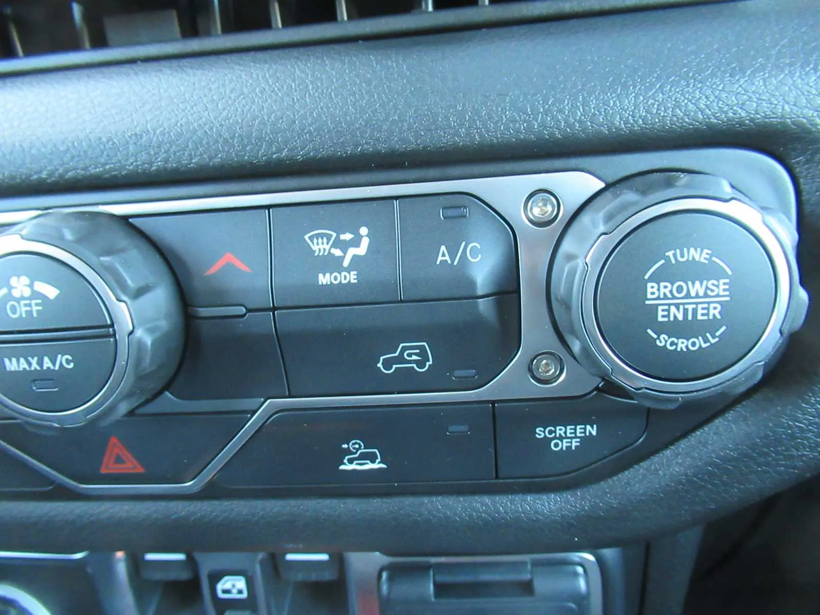 2026 Jeep Wrangler 4-Door Willys - Photo 34