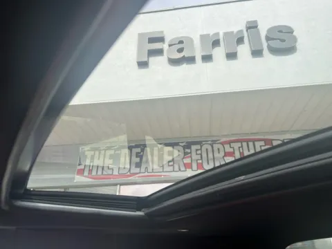 More photos of 2022 Dodge Challenger R/T at Farris Jeep - Morristown, TN