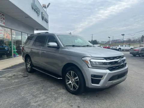 More photos of 2023 Ford Expedition Limited at Farris Jeep - Morristown, TN