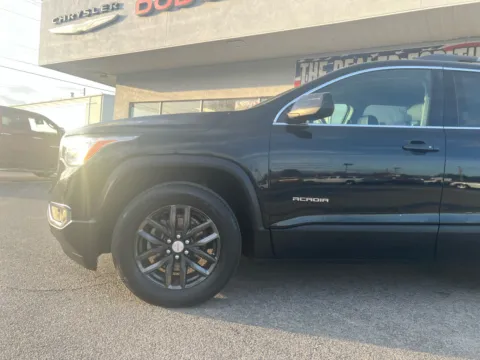 Photos of 2019 GMC Acadia SLT for sale in Morristown, TN at Farris Jeep - Morristown