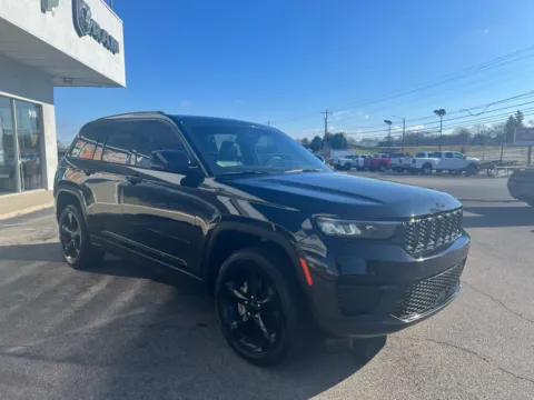 More photos of 2024 Jeep Grand Cherokee Altitude X at Farris Jeep - Morristown, TN
