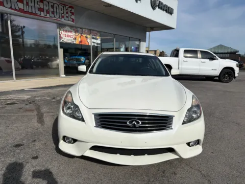 More photos of 2015 INFINITI Q60 Journey at Farris Jeep - Morristown, TN