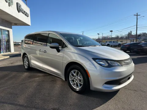 More photos of 2022 Chrysler Voyager LX at Farris Jeep - Morristown, TN