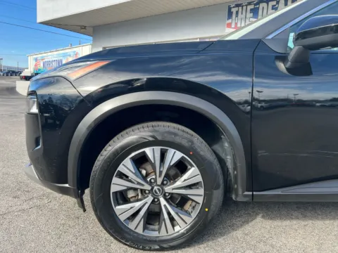 Photos of 2023 Nissan Rogue SV for sale in Morristown, TN at Farris Jeep - Morristown