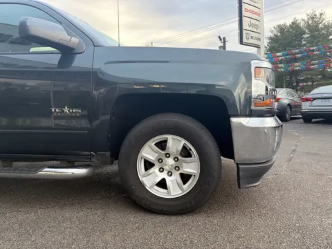 More photos of 2017 Chevrolet Silverado 1500 LT at Farris Jeep - Morristown, TN