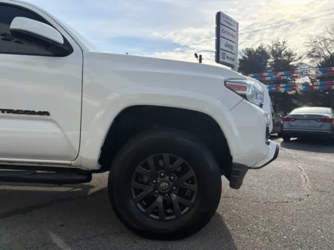 More photos of 2021 Toyota Tacoma SR5 at Farris Jeep - Morristown, TN