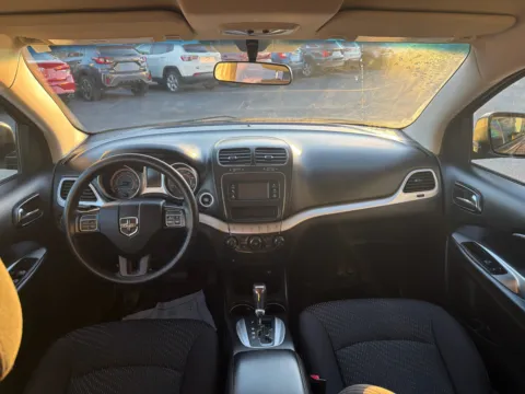 More photos of 2017 Dodge Journey SE at Farris Jeep - Morristown, TN