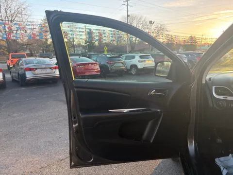 More photos of 2017 Dodge Journey SE at Farris Jeep - Morristown, TN