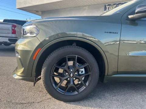 Photos of 2026 Dodge Durango GT Plus HEMI V8 for sale in Morristown, TN at Farris Jeep - Morristown