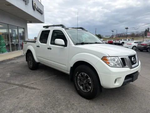 More photos of 2020 Nissan Frontier PRO-4X at Farris Jeep - Morristown, TN