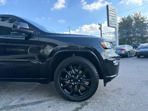 More photos of 2020 Jeep Grand Cherokee Altitude at Farris Jeep - Morristown, TN