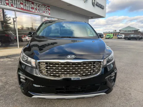 More photos of 2021 Kia Sedona EX at Farris Jeep - Morristown, TN