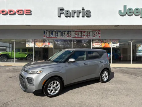 Gray 2022 Kia Soul LX for sale in Morristown, TN