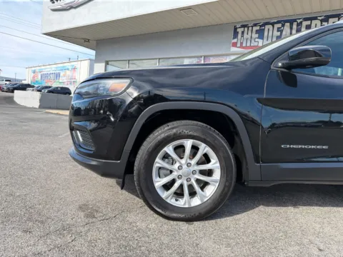 Another view of 2020 Jeep Cherokee Latitude for sale in Morristown, TN at Farris Jeep - Morristown