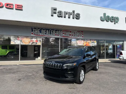 Photos of 2020 Jeep Cherokee Latitude for sale in Morristown, TN at Farris Jeep - Morristown
