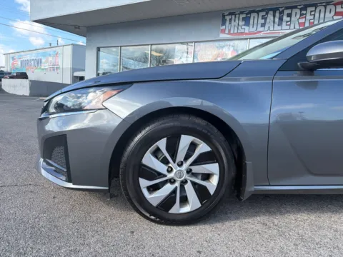 Another view of 2023 Nissan Altima 2.5 S for sale in Morristown, TN at Farris Jeep - Morristown