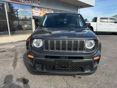 More photos of 2023 Jeep Renegade Latitude at Farris Jeep - Morristown, TN