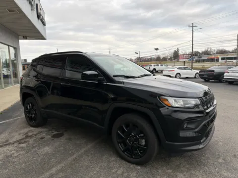 More photos of 2026 Jeep Compass Latitude Altitude at Farris Jeep - Morristown, TN