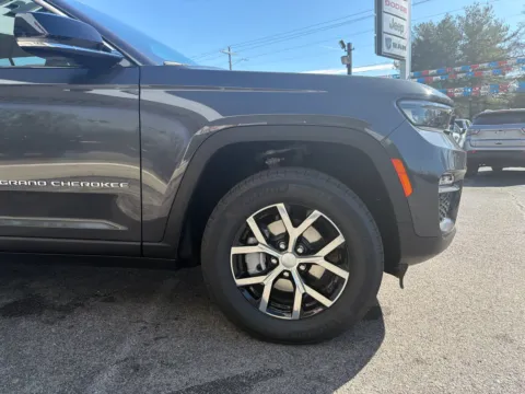 More photos of 2025 Jeep Grand Cherokee Limited at Farris Jeep - Morristown, TN