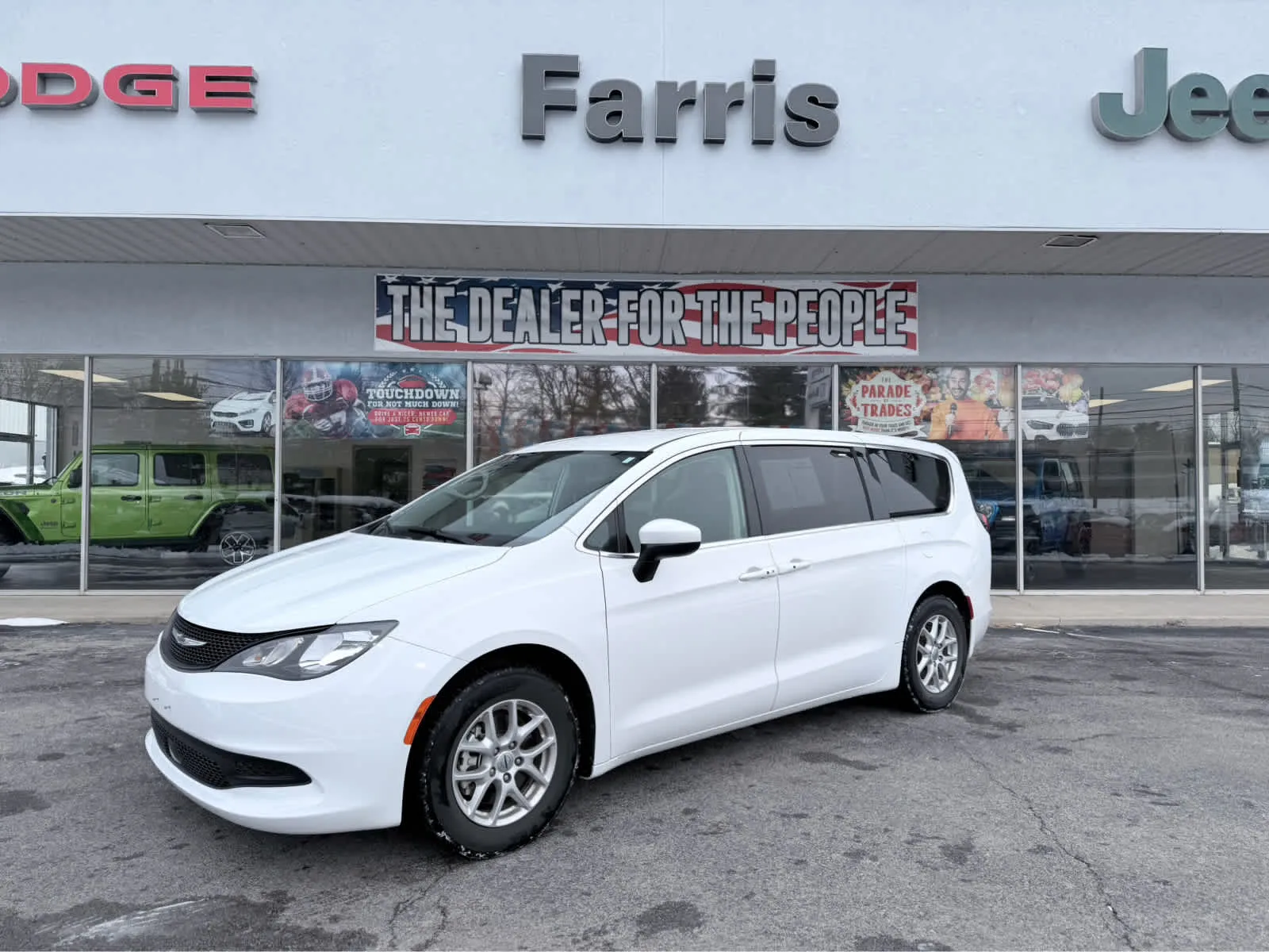 White 2022 Chrysler Voyager LX for sale in Morristown, TN