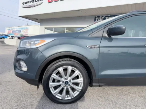 Photos of 2019 Ford Escape SEL for sale in Morristown, TN at Farris Jeep - Morristown