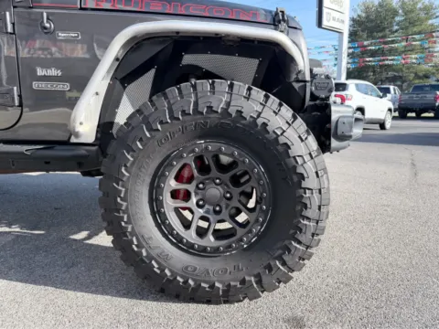 More photos of 2017 Jeep Wrangler Unlimited Rubicon Recon at Farris Jeep - Morristown, TN