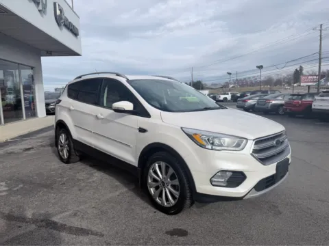 More photos of 2017 Ford Escape Titanium at Farris Jeep - Morristown, TN