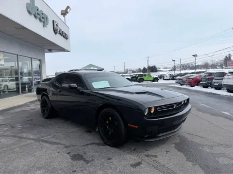 More photos of 2023 Dodge Challenger SXT at Farris Jeep - Morristown, TN