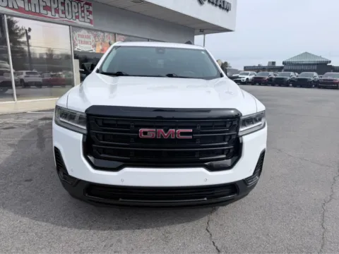 More photos of 2022 GMC Acadia SLE at Farris Jeep - Morristown, TN