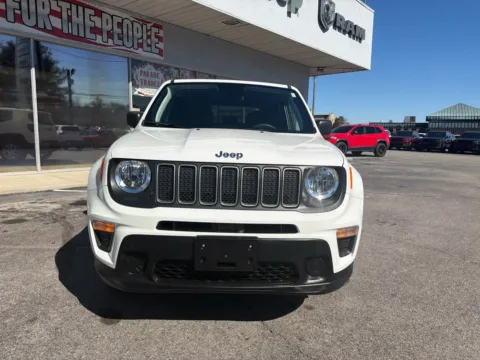 More photos of 2023 Jeep Renegade Latitude at Farris Jeep - Morristown, TN