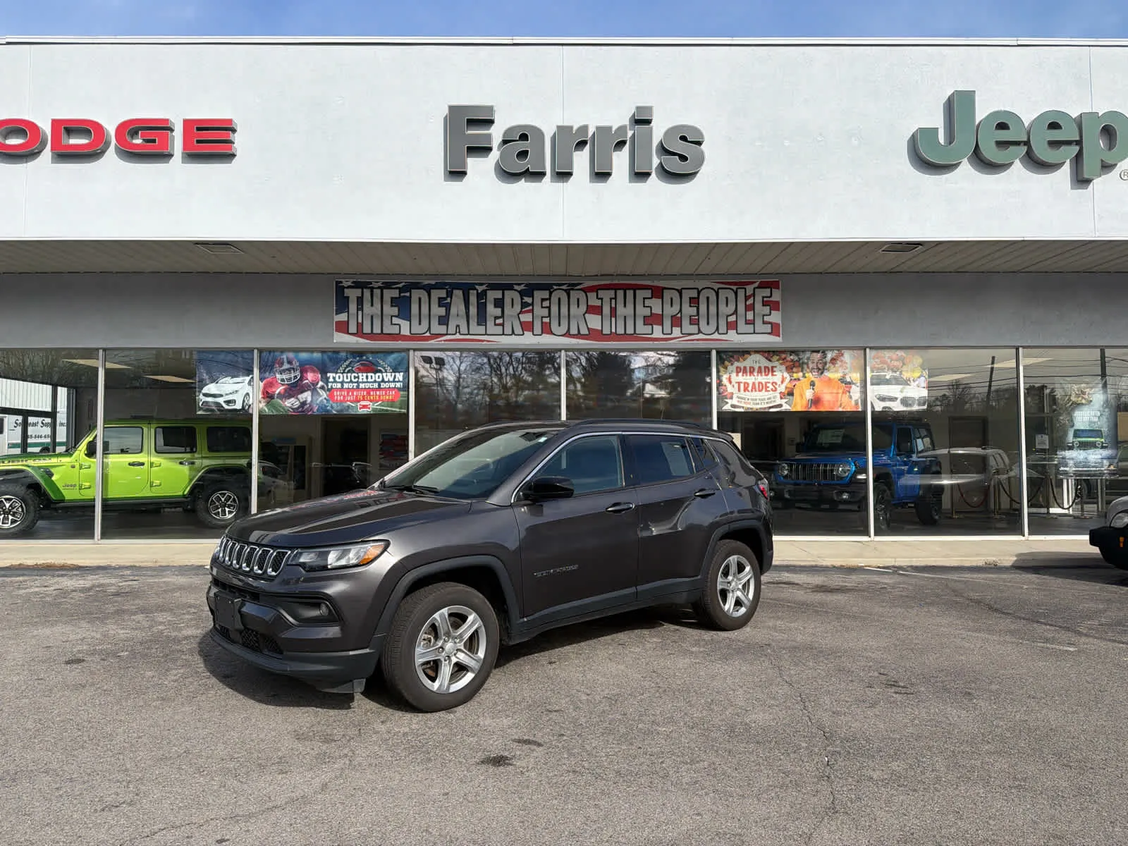Gray 2024 Jeep Compass Latitude for sale in Morristown, TN