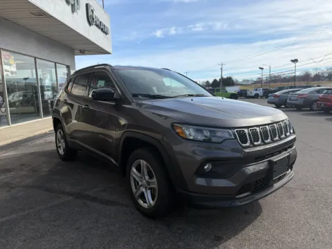 More photos of 2024 Jeep Compass Latitude at Farris Jeep - Morristown, TN