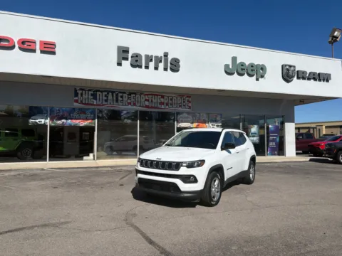 Photos of 2024 Jeep Compass Latitude for sale in Morristown, TN at Farris Jeep - Morristown