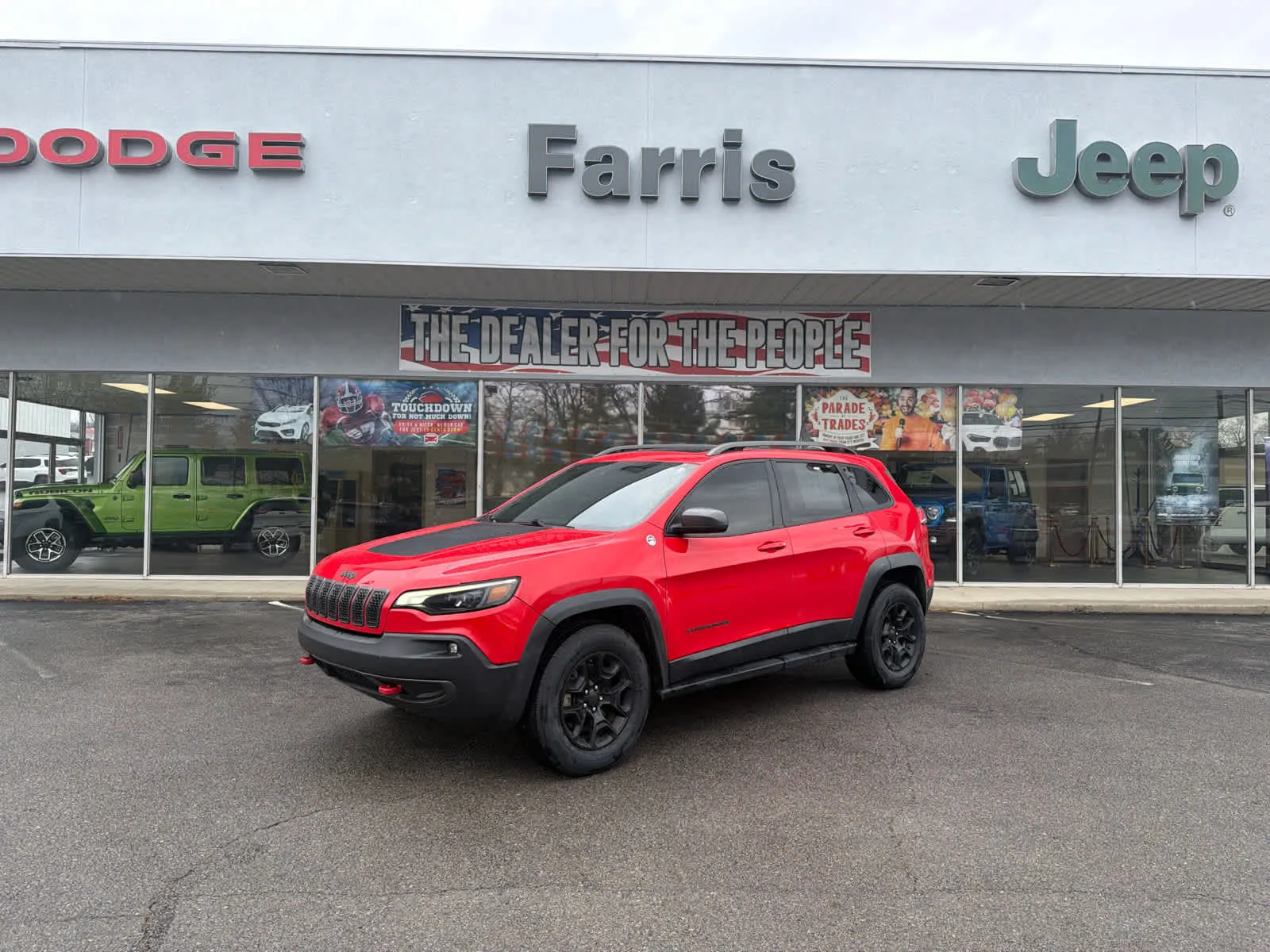 Red 2019 Jeep Cherokee Trailhawk Elite for sale in Morristown, TN