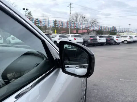 More photos of 2017 INFINITI QX70 at Farris Jeep - Morristown, TN