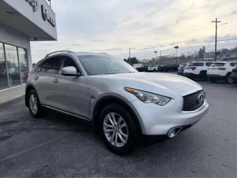 Photos of 2017 INFINITI QX70 for sale in Morristown, TN at Farris Jeep - Morristown