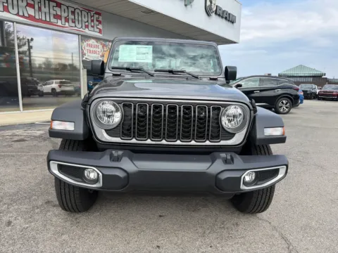 More photos of 2026 Jeep Gladiator Sport at Farris Jeep - Morristown, TN