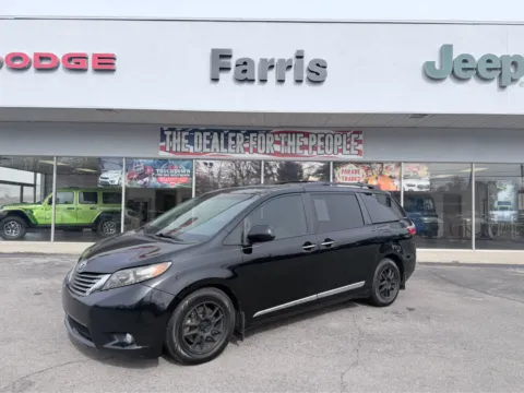Black 2015 Toyota Sienna XLE for sale in Morristown, TN