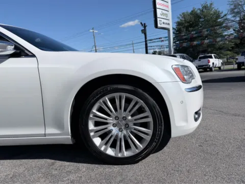 More photos of 2011 Chrysler 300 C at Farris Jeep - Morristown, TN