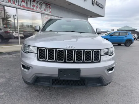 More photos of 2017 Jeep Grand Cherokee Laredo at Farris Jeep - Morristown, TN