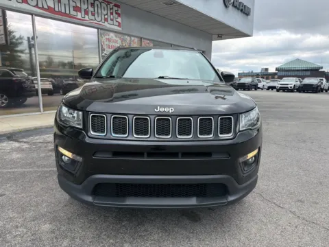 More photos of 2018 Jeep Compass Latitude at Farris Jeep - Morristown, TN